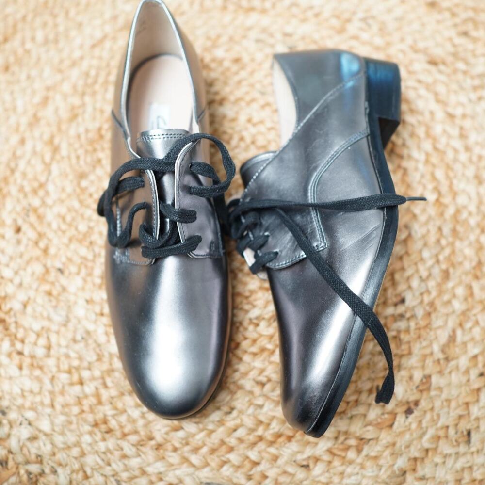 Clarks Narrative Silver Metallic Oxfords US 8